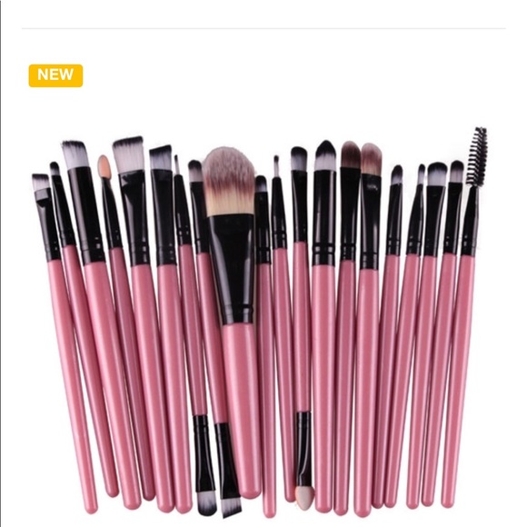 Other - 20 piece make up brush set
